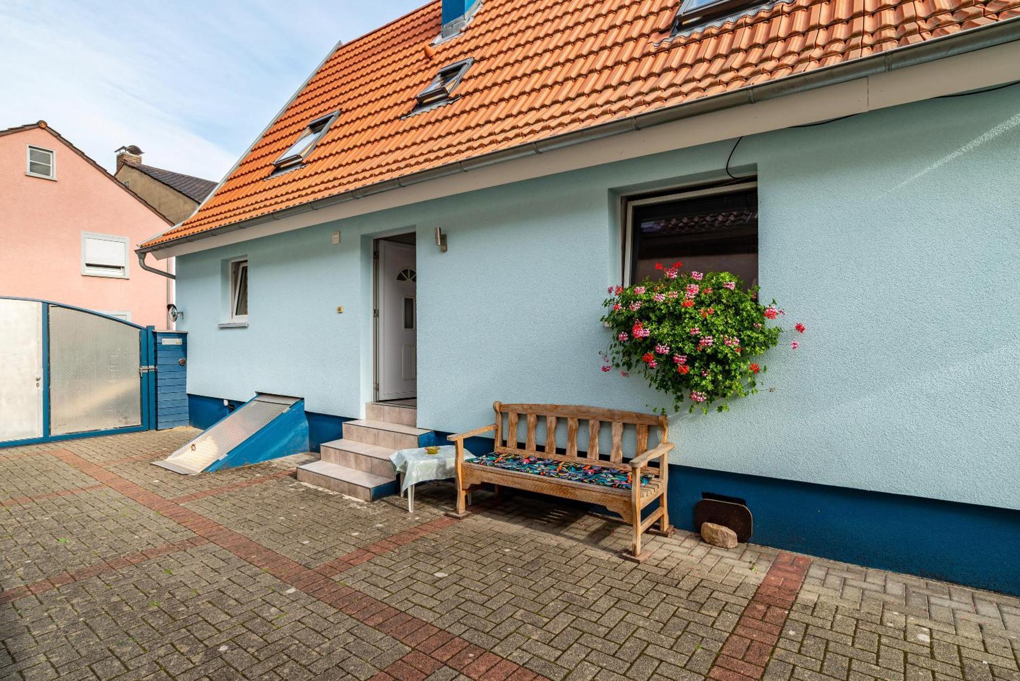 Ferienwohnung Blaues Haus Ubstadt-Weiher Eksteriør bilde